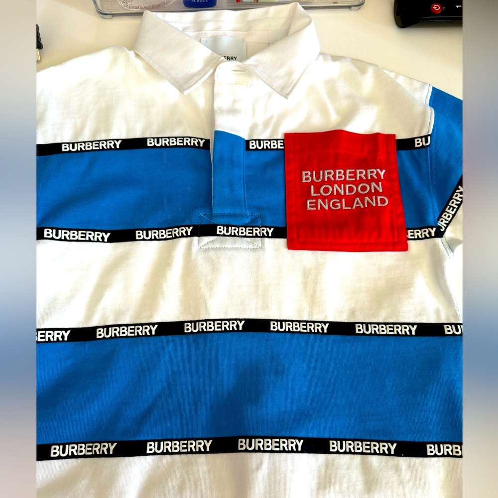 Burberry boy shirt size 3t never been worn